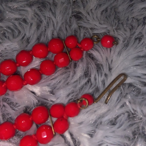 MCM vintage red faceted glass bead double strand choker necklace 13 inches - Picture 3 of 11
